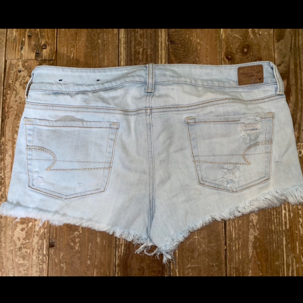 American Eagle Shorts Stretch Distress Light Wash - Picture 5 of 5